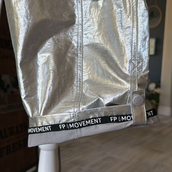 NWOT Free People Mesmerize Me Shine Pants Silver Shiny Low Rise Cargo Metallic - Picture 14 of 16